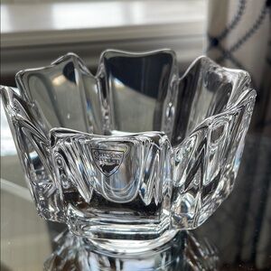 Orrefors Sweden Beautiful Crystal Scalloped Rose Bowl, with original stamp